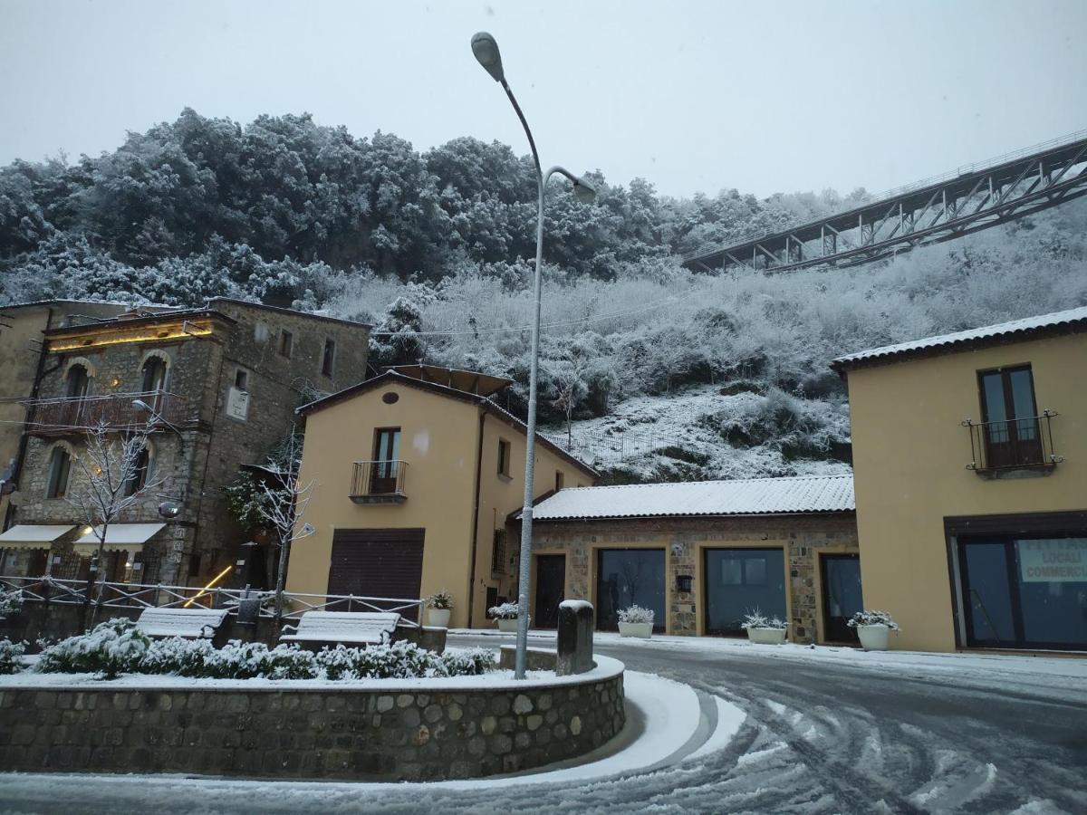 B&B La Fontana Borbone Lauria Inferiore Kültér fotó